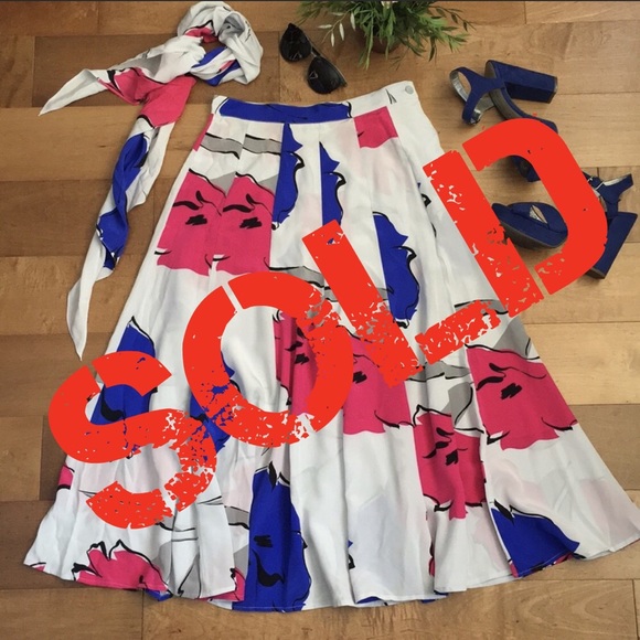 ARGENTI Dresses & Skirts - 100% Silk floral print A-line flowy midi skirt